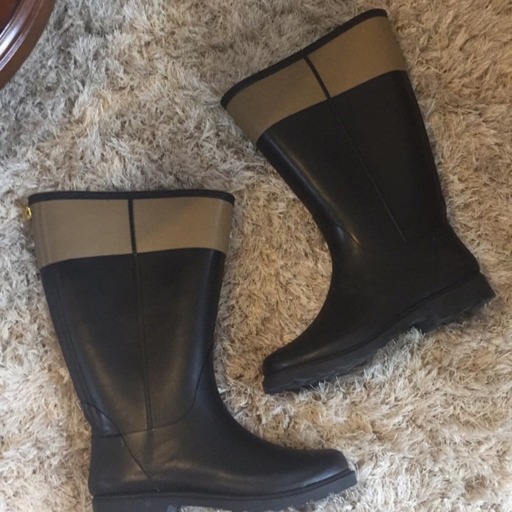 Ashley Stewart rain boots🖤
